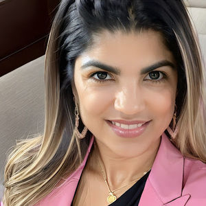 Meet your Posher, Rosana danays